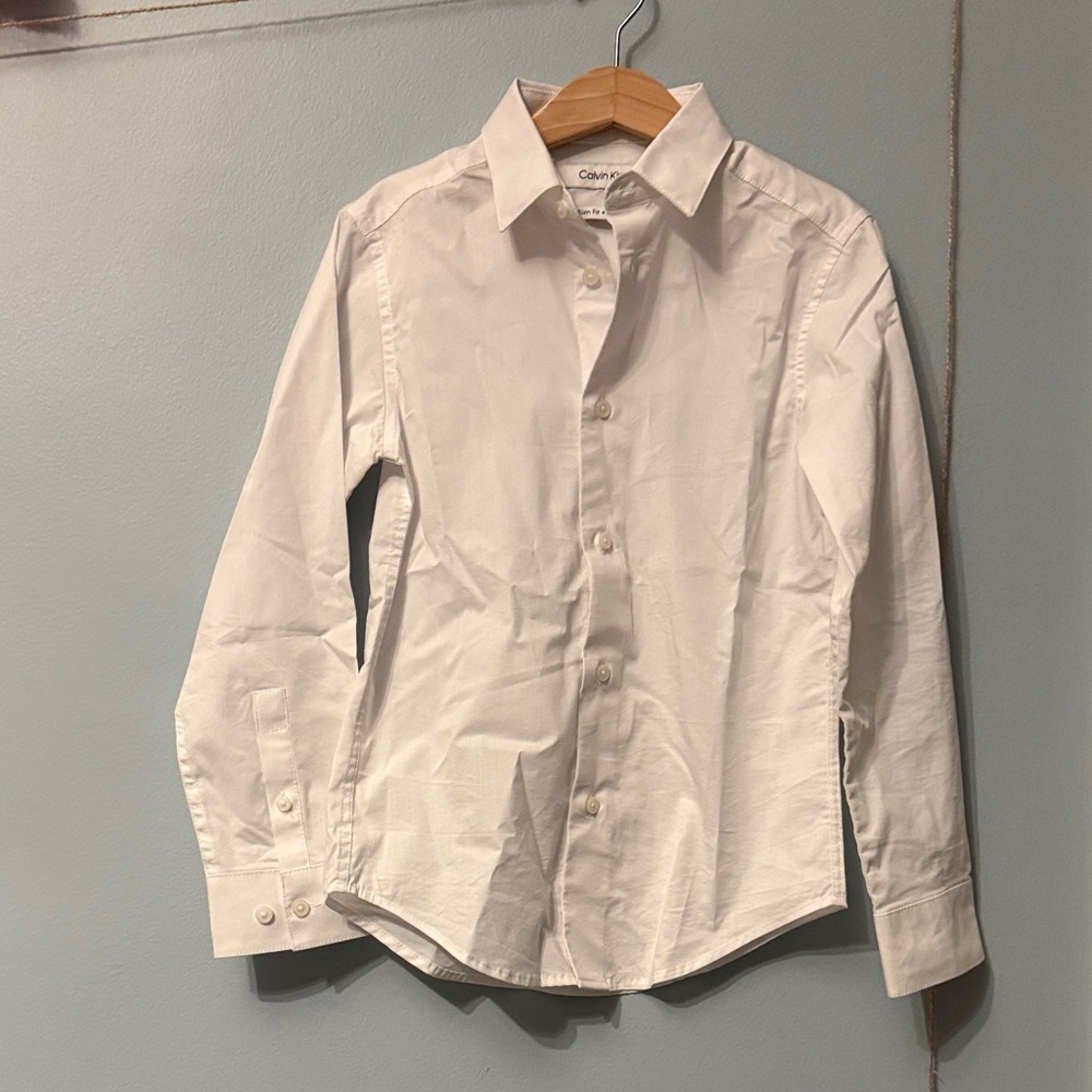Calvin Klein boy’s size 8 slim fit white dress shirt